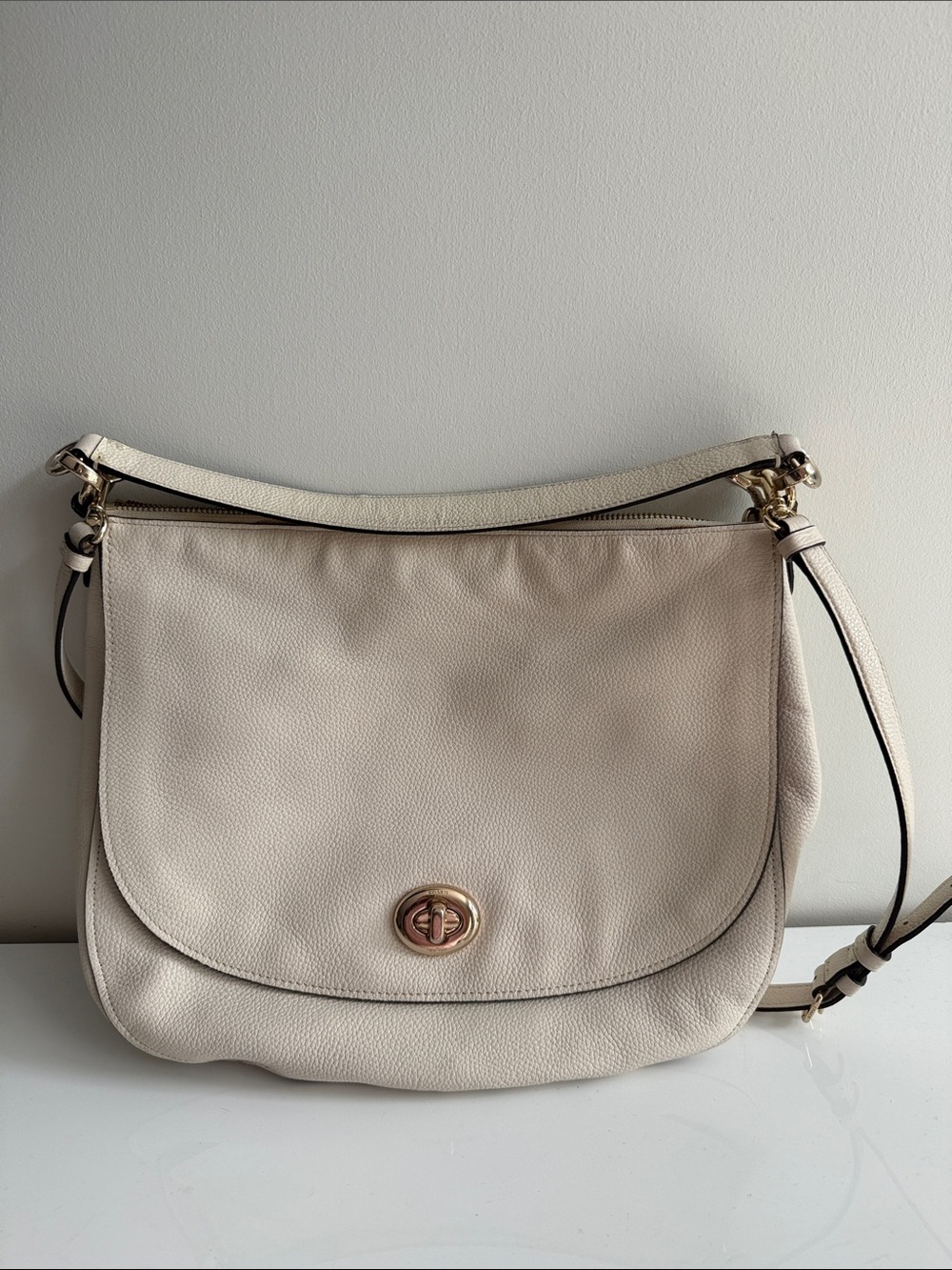 Coach Turnlock Hobo Leather Shoulder Crossbody Bag in Beige
